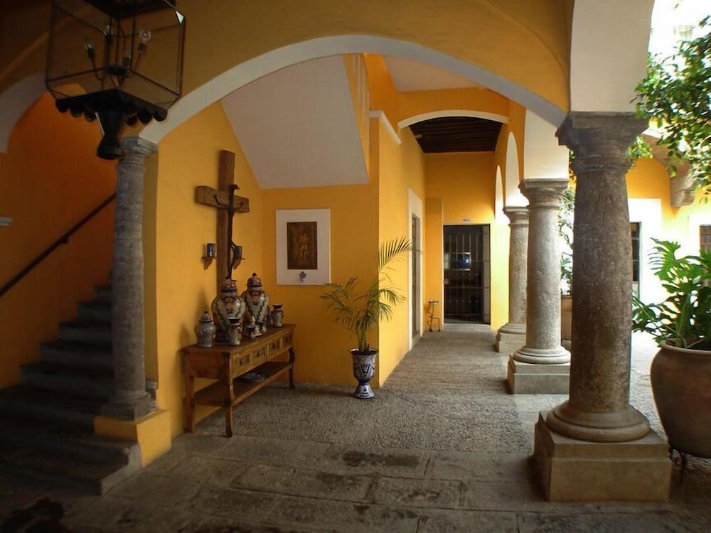 Готель Ayenda Meson De San Sebastian Пуебла Екстер'єр фото